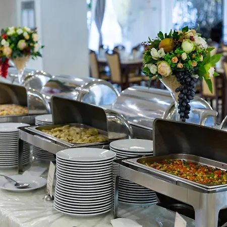 365 Отель Трускавец