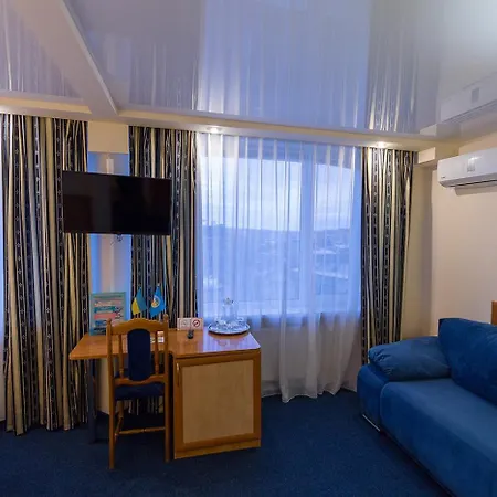 Hotel 365