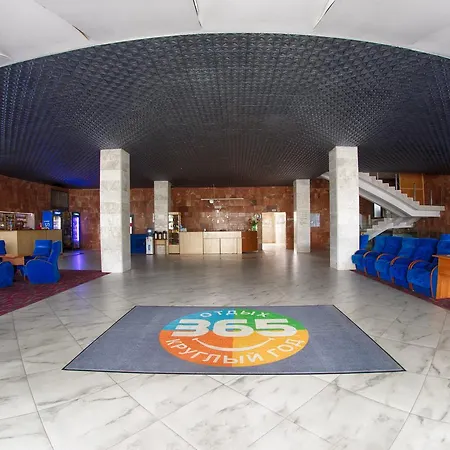 Hotel 365 Truskawez