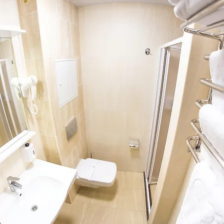 365 Hotel 3*